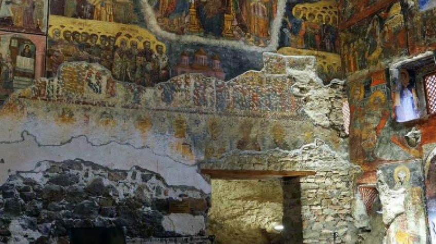 Sumela Monastery, Hamsiköy Village, and Karaca Cave Tour