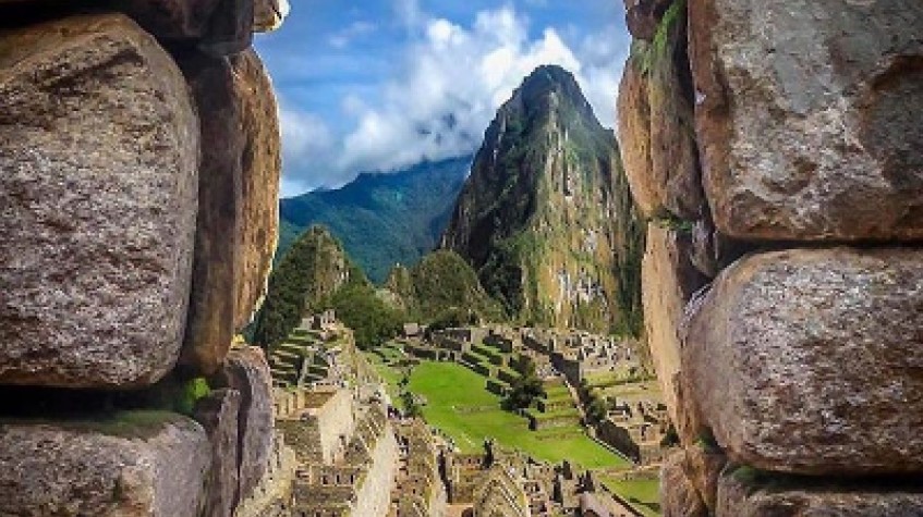 6 Days in Machu Picchu Jungle, Sacred Valley and Rainbow Mountain