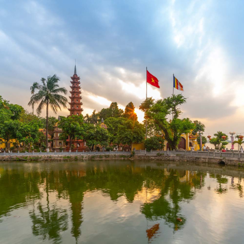 Hanoi - Halong - Danang - Hoian - Saigon - Muine (12 Days - 11 Nights)