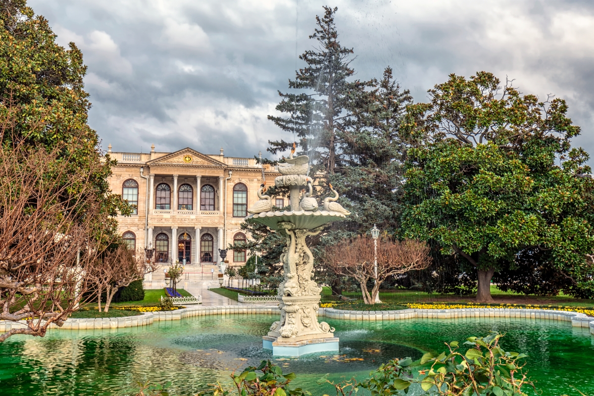 Half Day  Dolmabahce Palace Tour