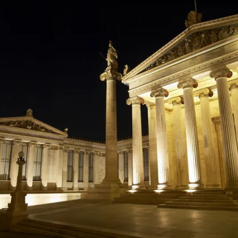 STROLLING THROUGH HISTORY IN ATHENS