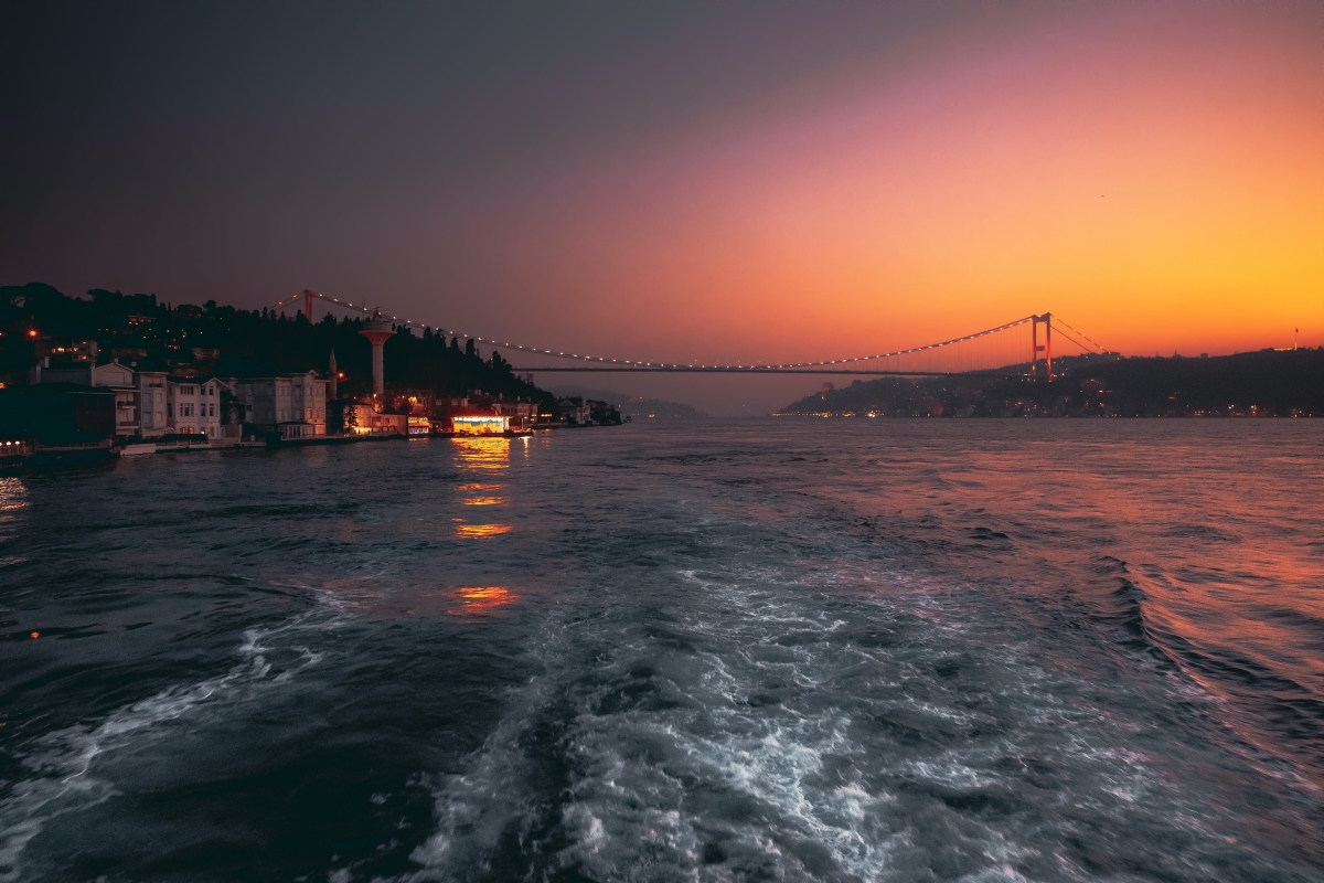 Luxury Bosphorus Sunset Yacht Cruise from Istanbul