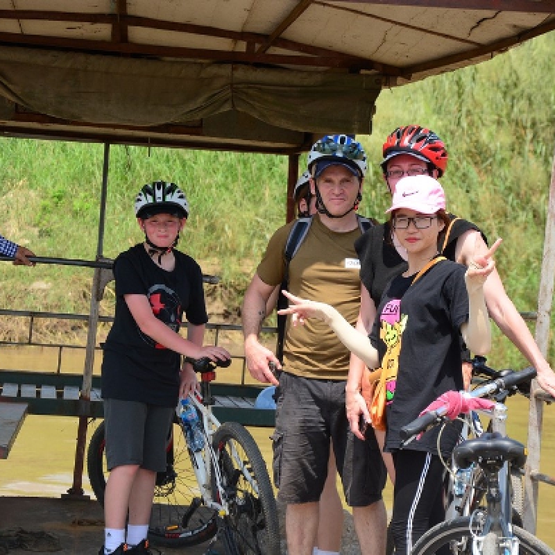 HALF DAY MORNING HANOI CITY BICYCLE TOUR