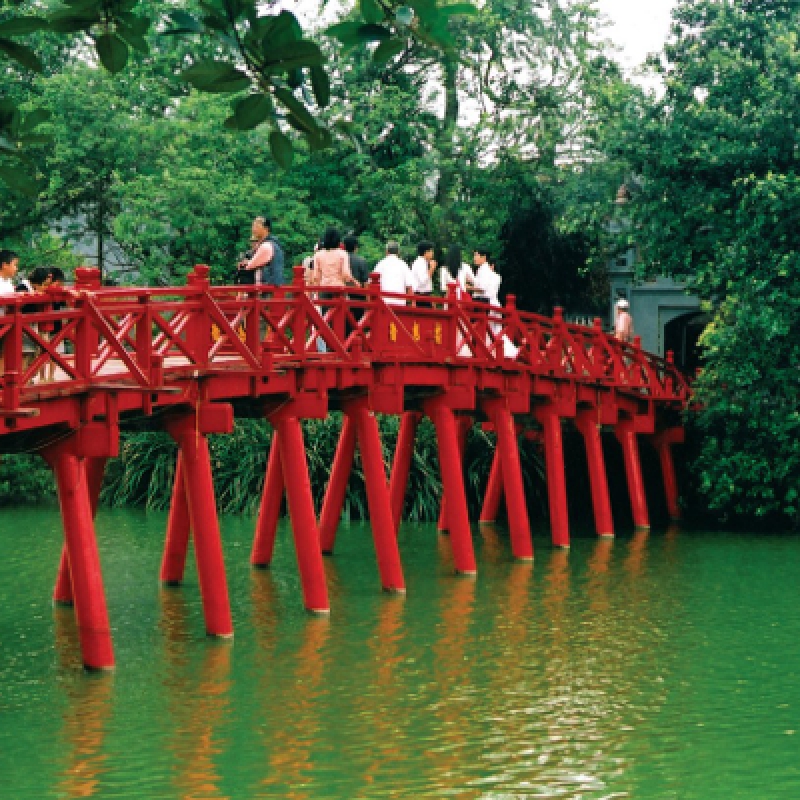 Explore Hanoi Small Group Morning City Tour with Pagodas Museum Lunch