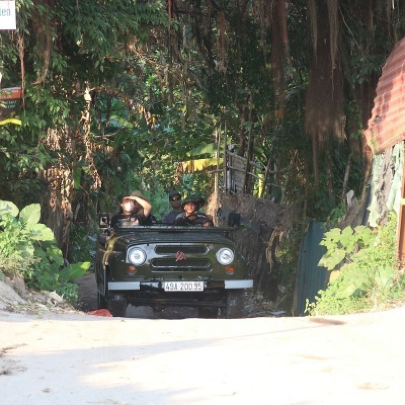 Hanoi Countryside Vintage Jeep Tour Bat Trang Village Farming Insights (Morning Tour)