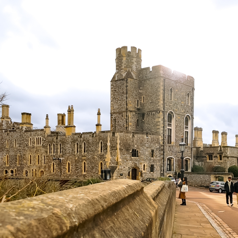 Stonehenge and Windsor Tour from London with Entry Tickets