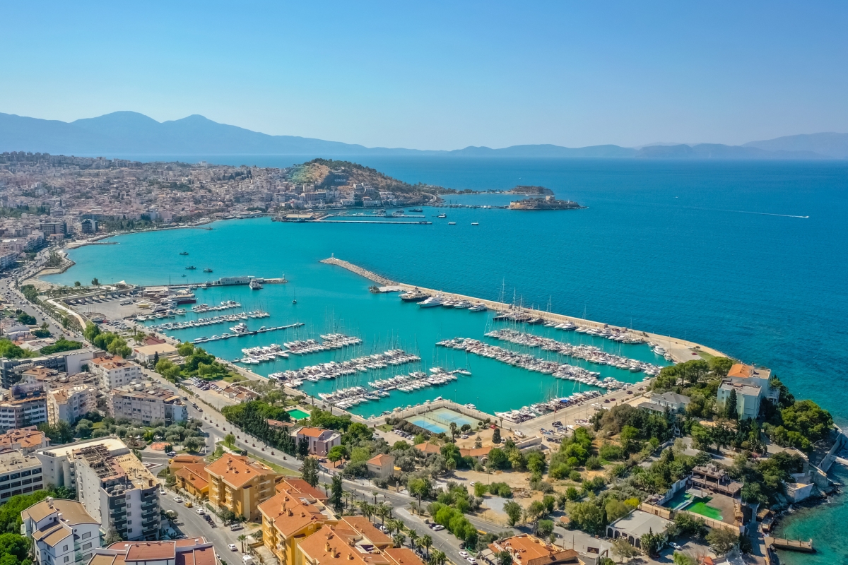 Half Day Walking Tour and Turkish Bath Experience in Kusadasi
