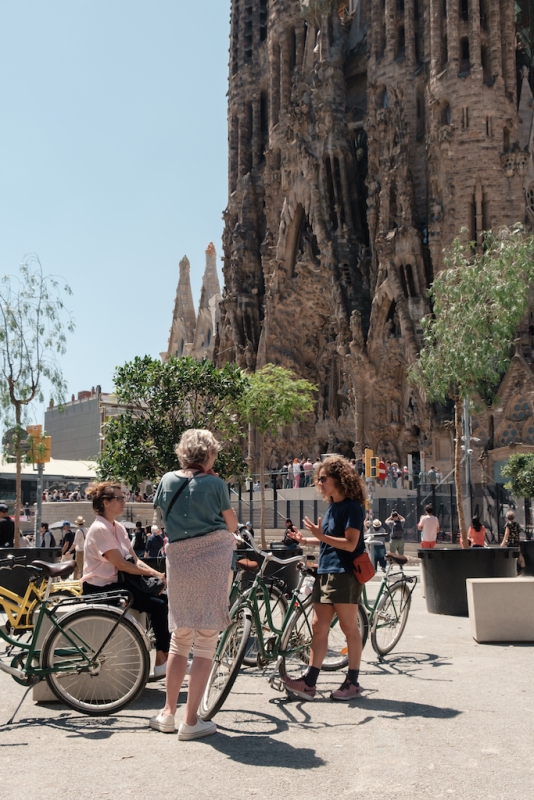 Barcelona City Bike Tour | Highlights & Hidden Gems