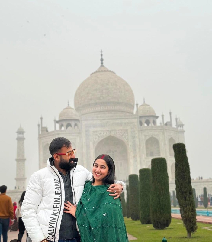 From Delhi: Taj Mahal Sunrise and Agra Fort Private Tour