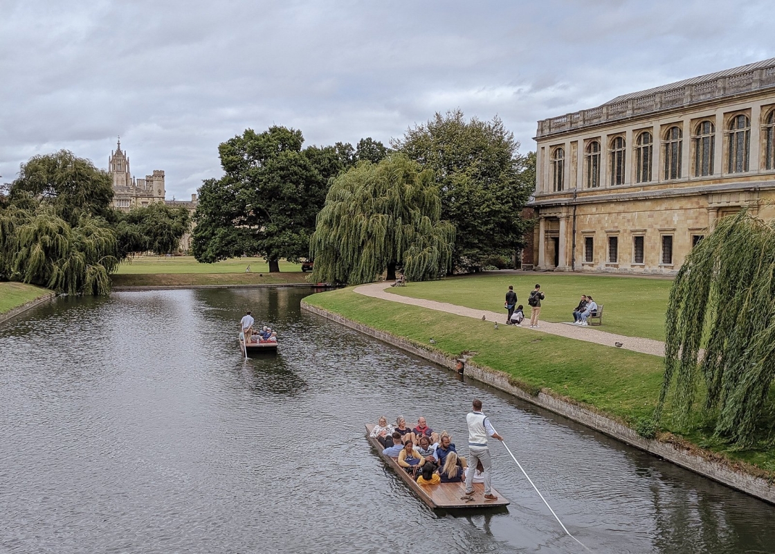 Oxford and Cambridge Guided Day Tour from London