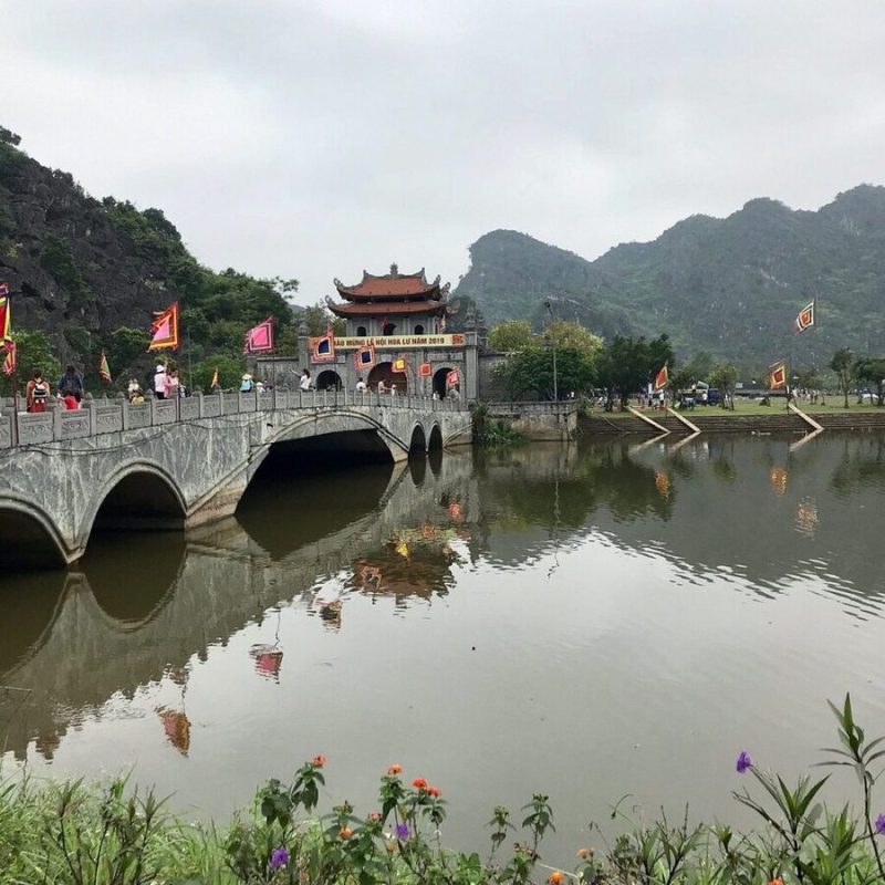 2D1N Deluxe Tour | Explore Hoa Lu - Tam Coc - Mua Cave - Thung Nham - Bich Dong | Include Lunch and Transportation departure from Hanoi | Ninh Binh