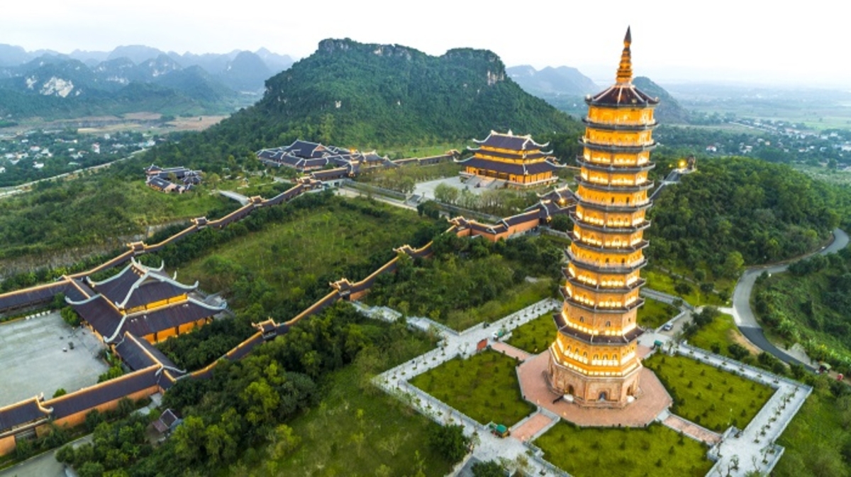 2D1N Deluxe Tour | Explore Hoa Lu - Tam Coc - Mua Cave - Thung Nham - Bich Dong | Include Lunch and Transportation departure from Hanoi | Ninh Binh