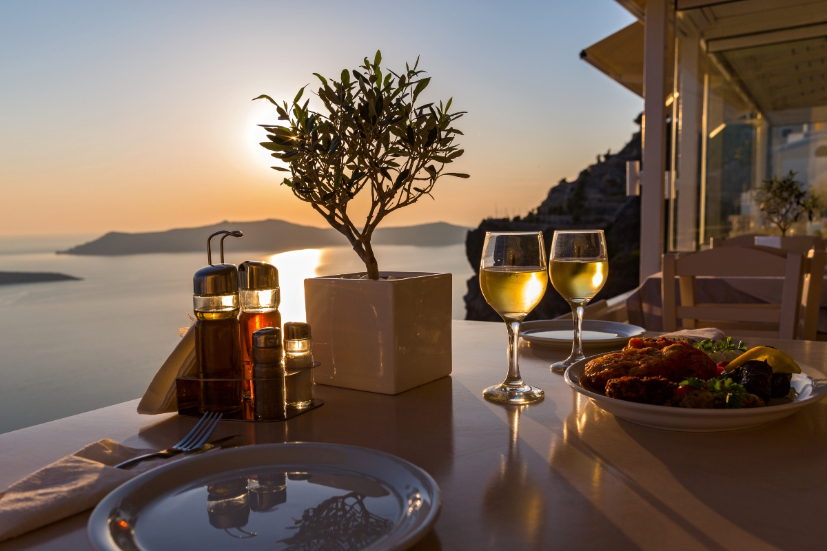 Santorini Walk, Drink, Eat Sunset Adventure Tour