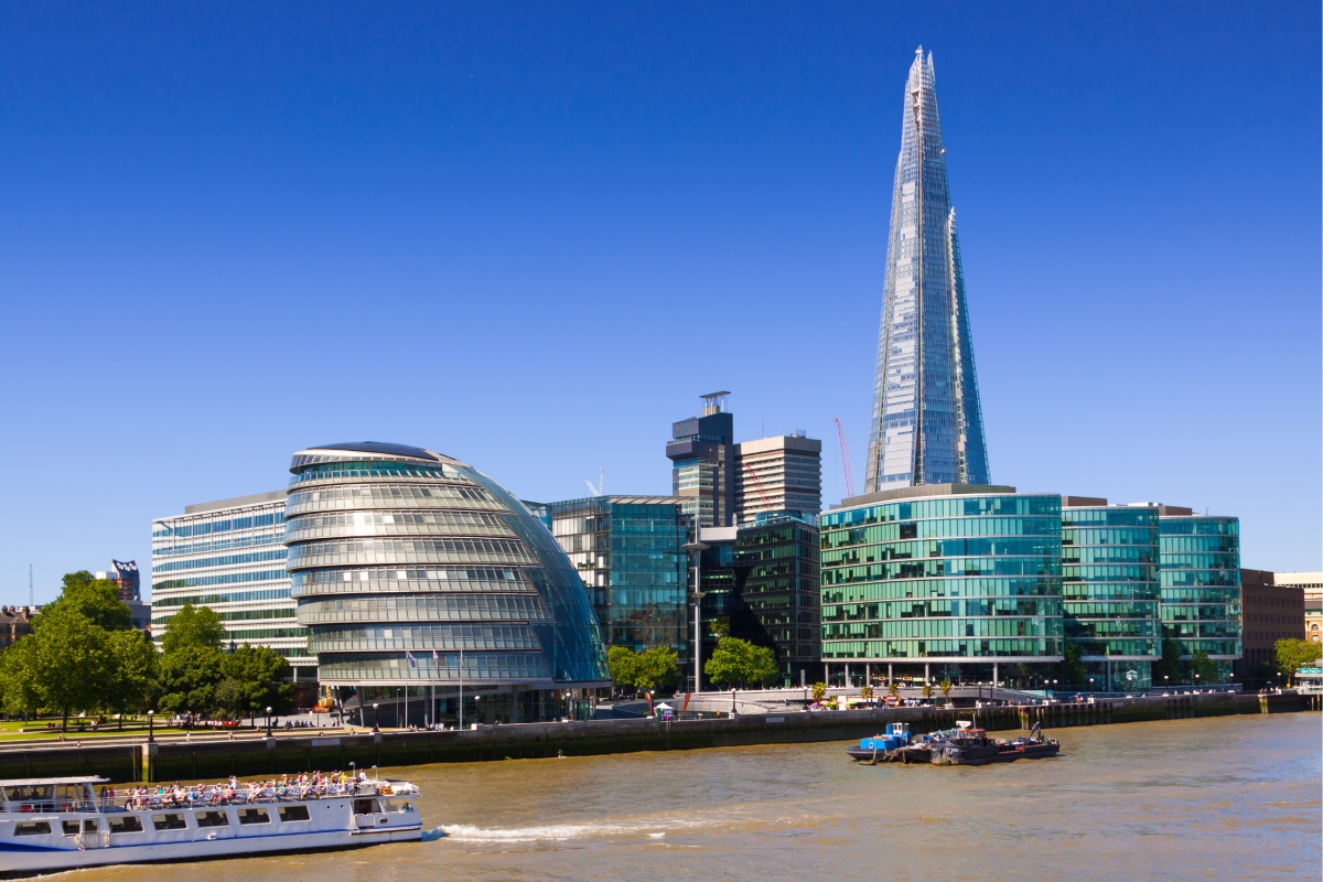 London History Self-Guided City Tour with an APP