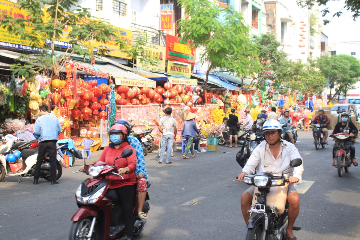 SAIGON FULL DAY TRIP DELUXE GROUP TOUR