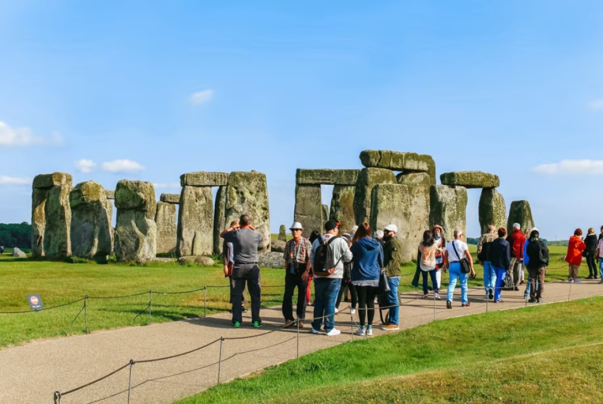 From London: Day Trip to Windsor, Stonehenge and the Roman Baths