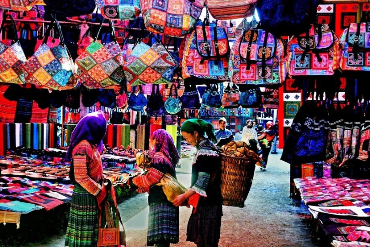 Sapa 2 Days 1 Night Bac Ha Market from Hanoi - Overnight in Hotel