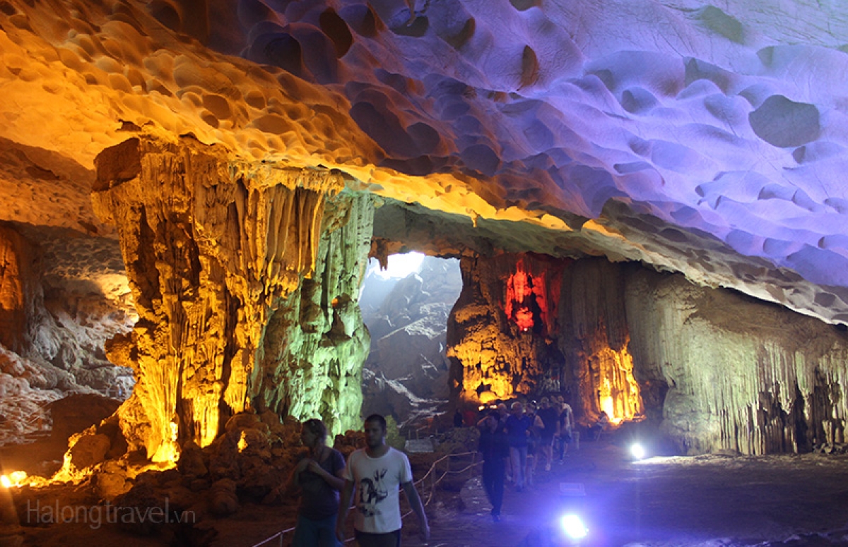 Ha Long Bay VIP tour with 5* Cruise from Hanoi