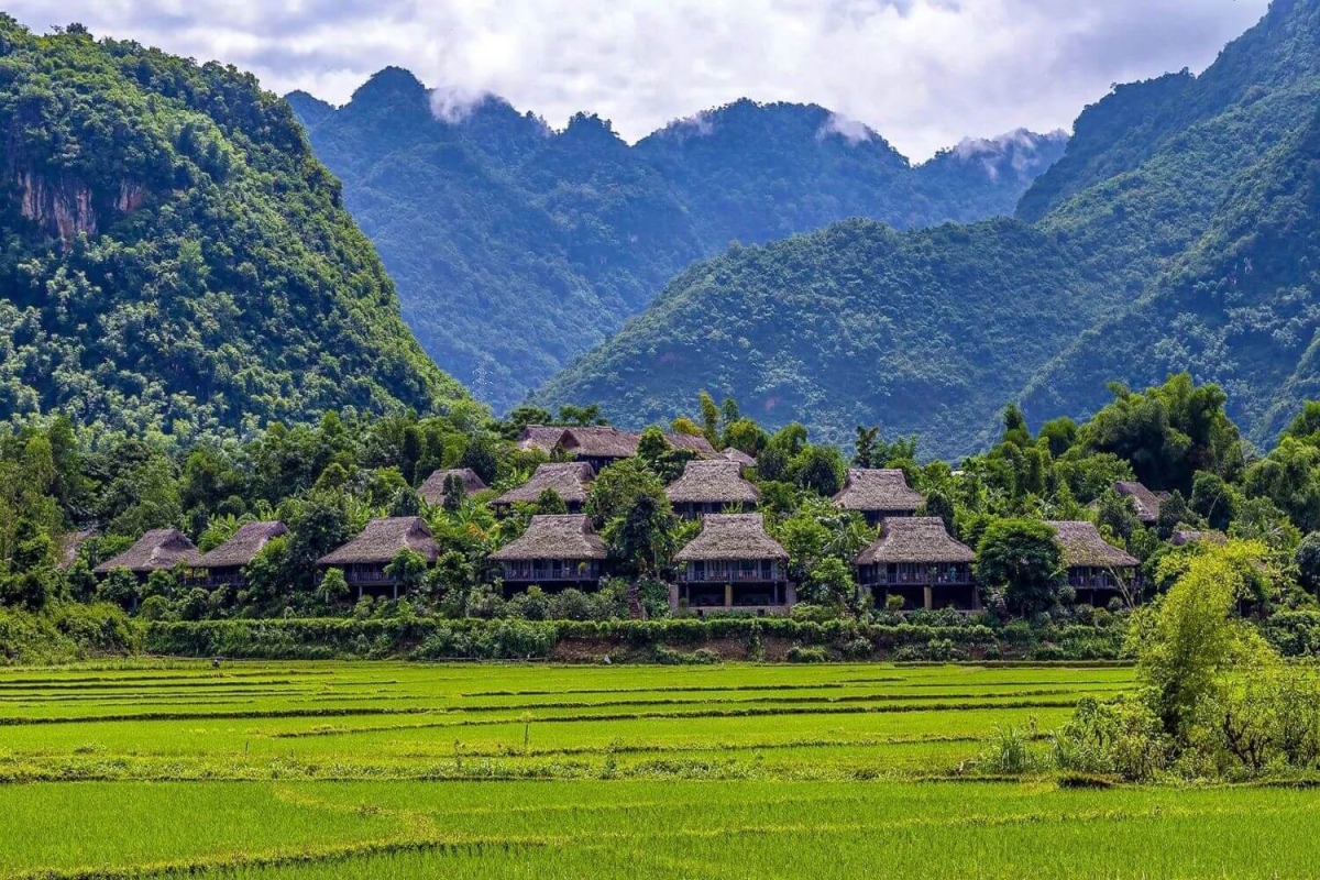 Adventure Mai Chau 2 days 1 night tour from Hanoi