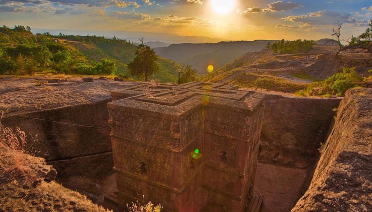 Eight-Day Ethiopia Adventure: Danakil Depression, Tigray Churches, Axum & Lalibela Wonders