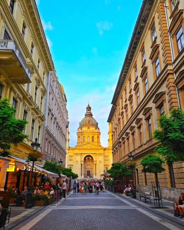 Castles & Capitals: Serbia, Hungary, Romania and Bulgaria in two weeks