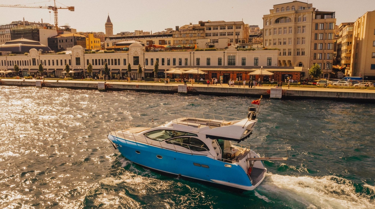 Istanbul Private Luxury Yacht on Bosphorus 14 mt 46feet