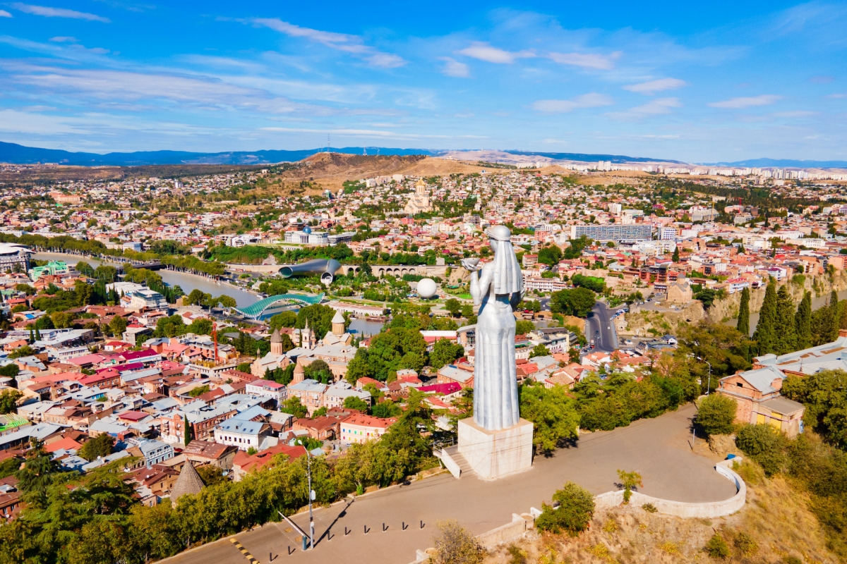 13 Day Istanbul to Georgia Tour: From Ottoman Majesty to Caucasus Charm