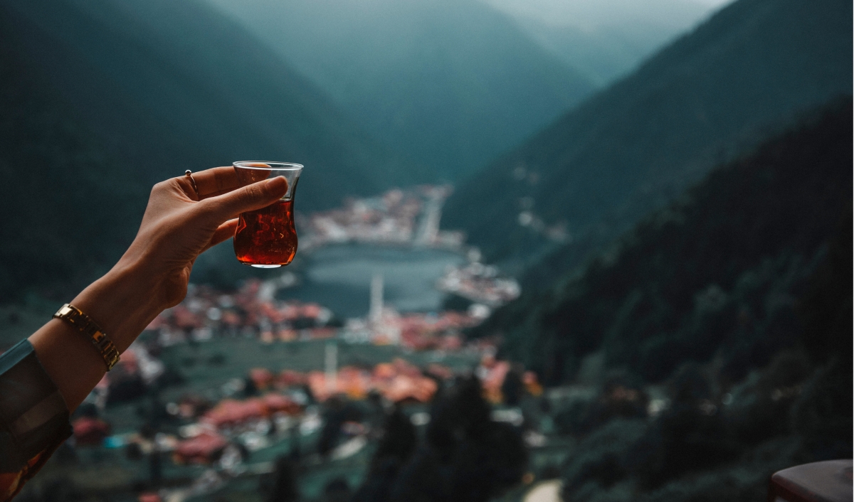 5 Day Guided Istanbul and Trabzon Tour: Bosphorus, Uzungöl & Sumela Monastery