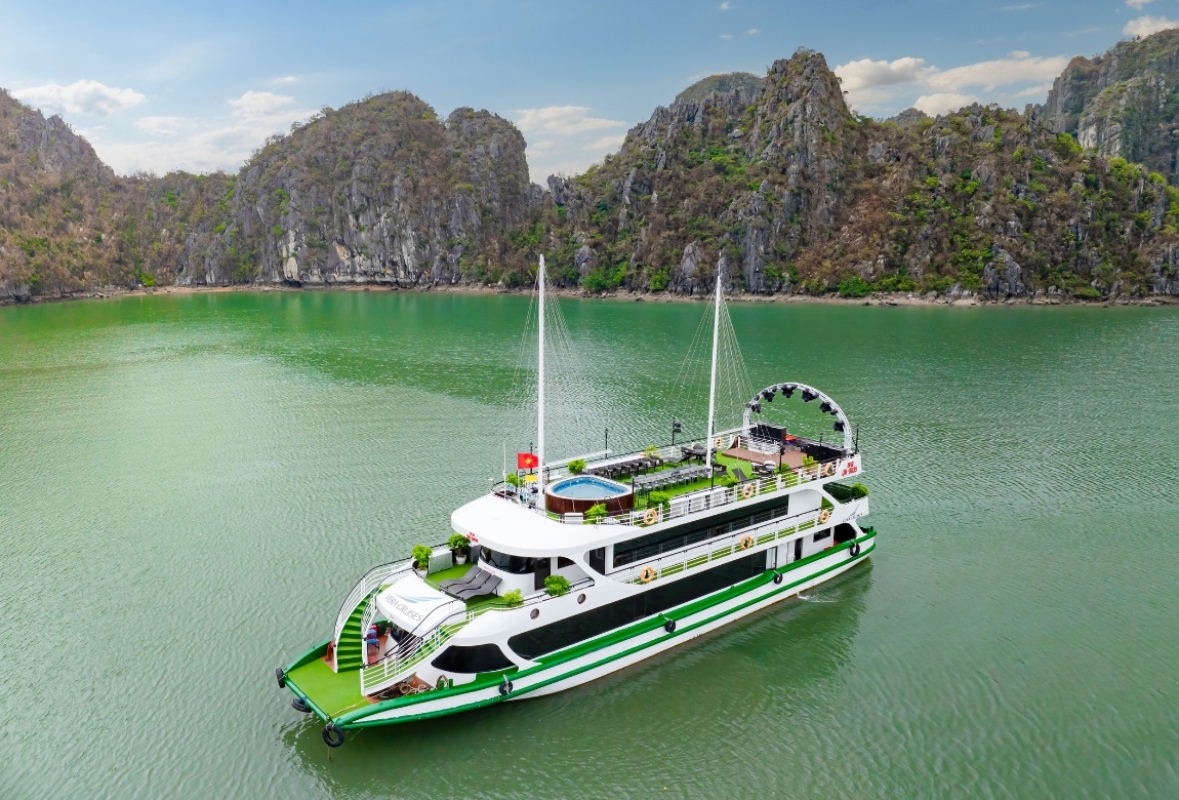 Vera Cruise – 1-Day Halong Bay Journey with Cave, Kayak & Sunset Party By Sanna Tour