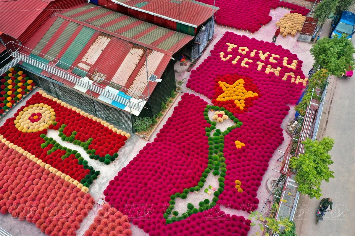 HALF DAY  TOUR: HAT CONICAL VILLAGE & QUANG PHU CAU INCENSE VILLAGE (NO LUNCH) BY SANNATOUR