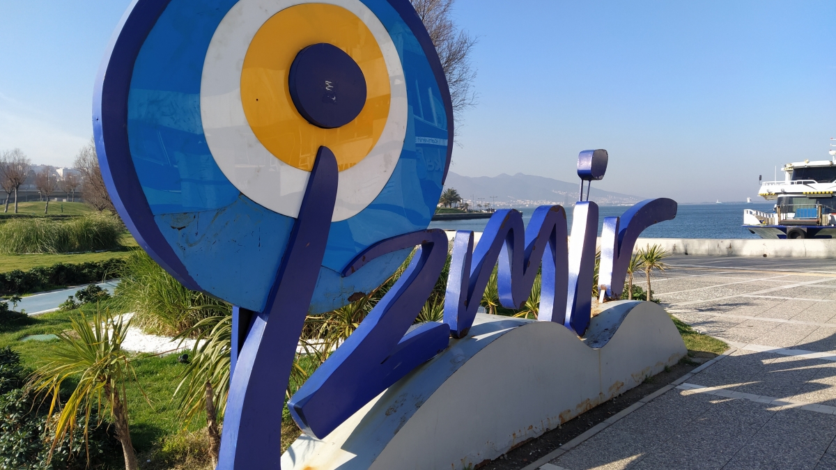 Private Izmir City & Agora Tour with Lunch from Cesme