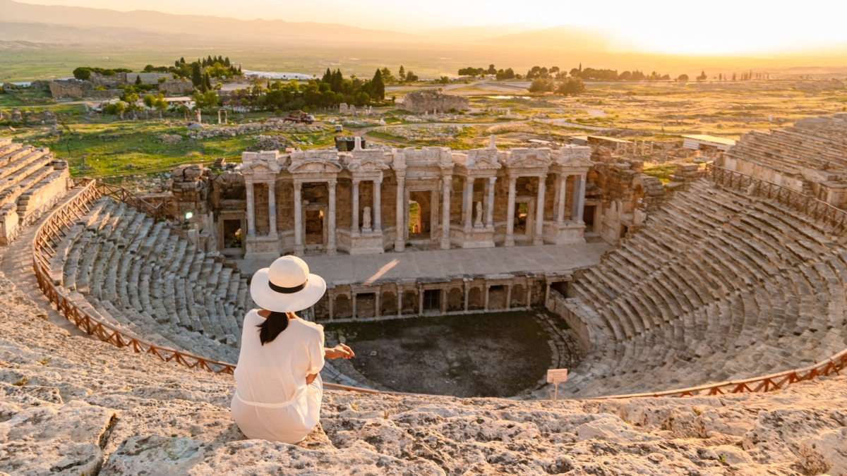 8 Day Turkey Discovery Tour: Ephesus, Pamukkale, Antalya & Cappadocia Adventure