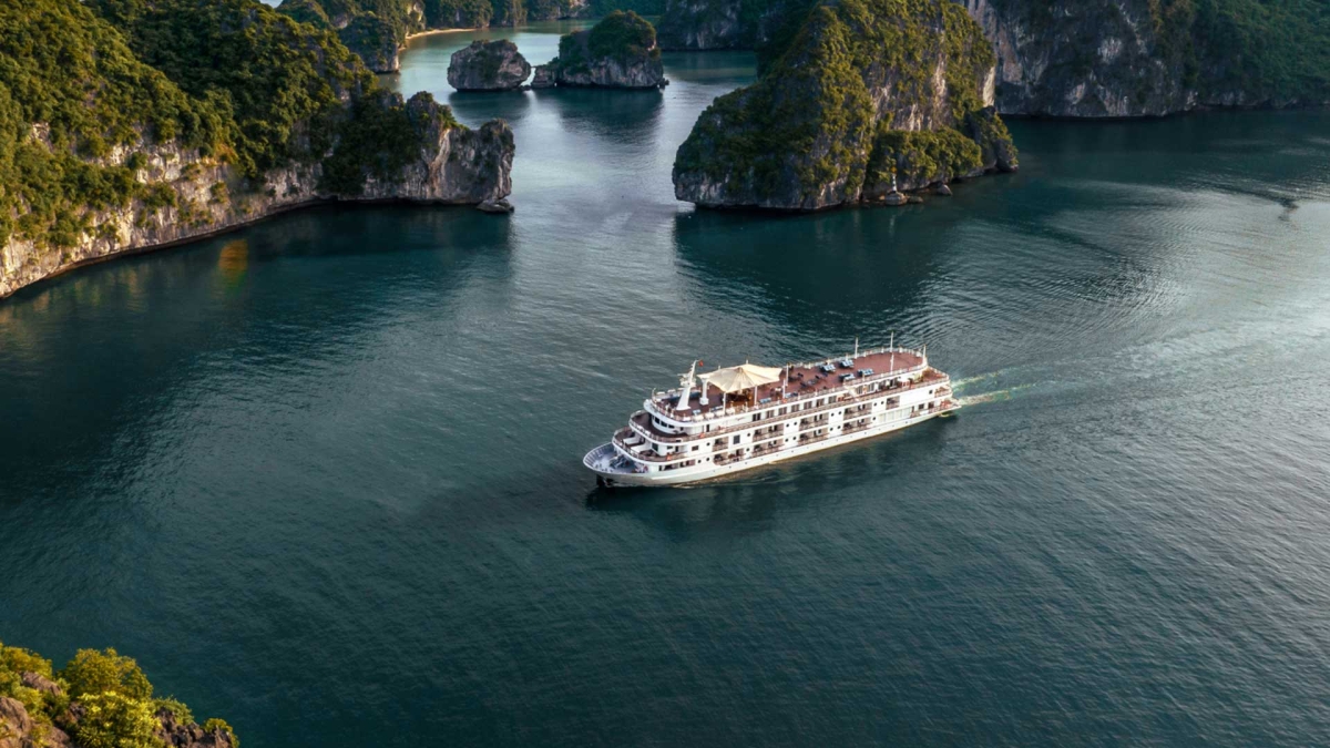 Ambassador Cruise II – Halong Bay Day Cruise with Cave, Kayak & Live Music By SannaTour