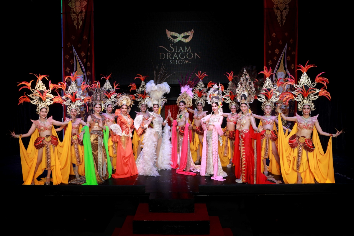 Chiang Mai: Siam Dragon Cabaret Show