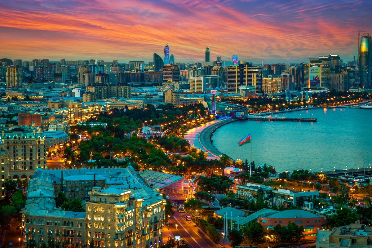 Highlights of Azerbaijan: Baku's Flames & Quba's Mountains