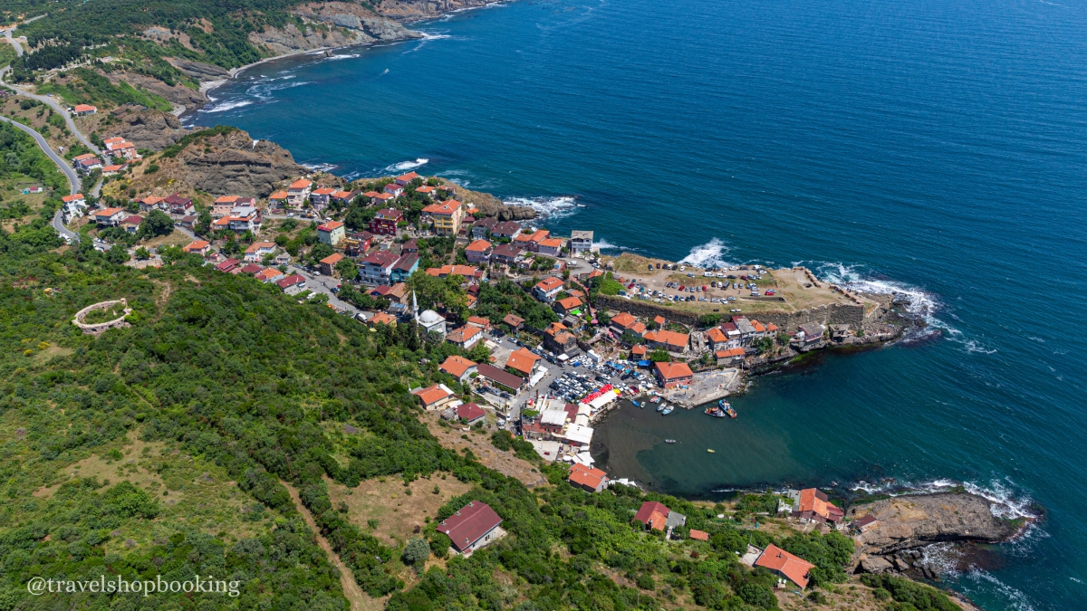 European Side Coast Tour of Garipce Village, Rumeli Fortress and Balat