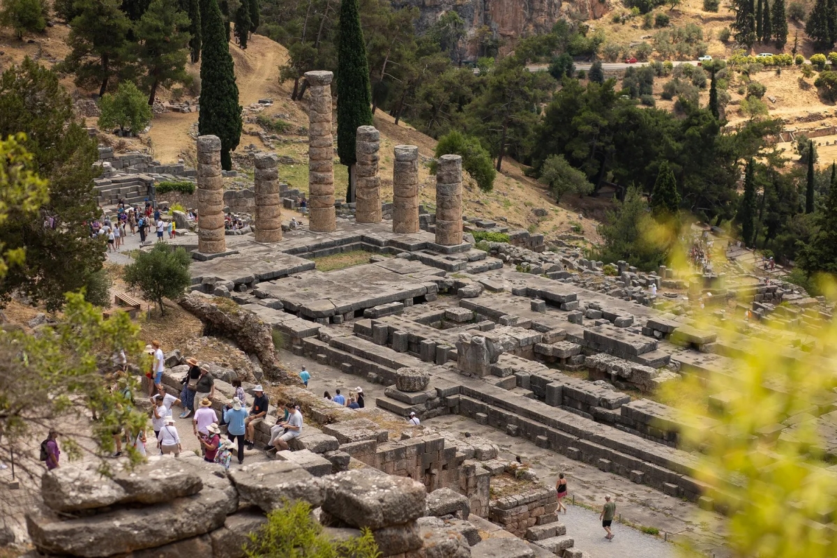 Greece Classical 4-Day Tour around Epidaurus, Mycenae, Olympia, Delphi, and Meteora from Athens