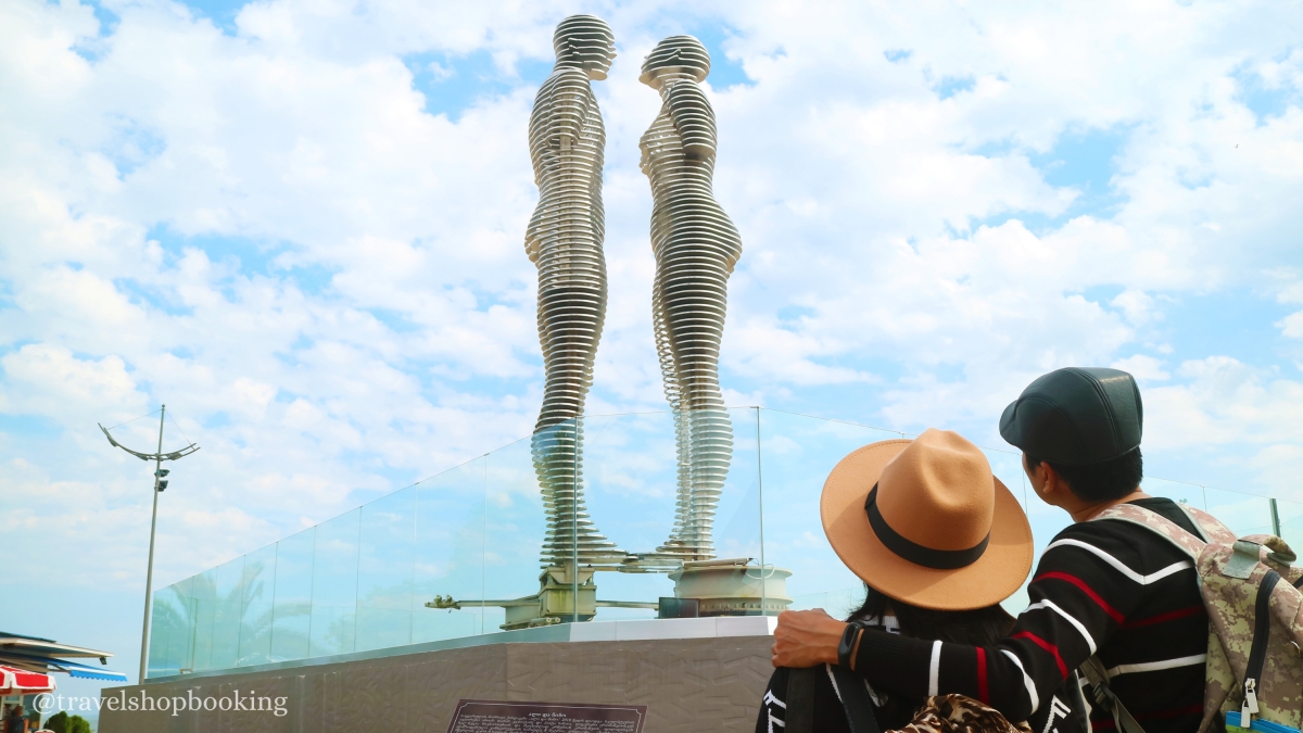 Batumi Walking Tour – Europe Square, Ali & Nino, Alphabet Tower & Old Town