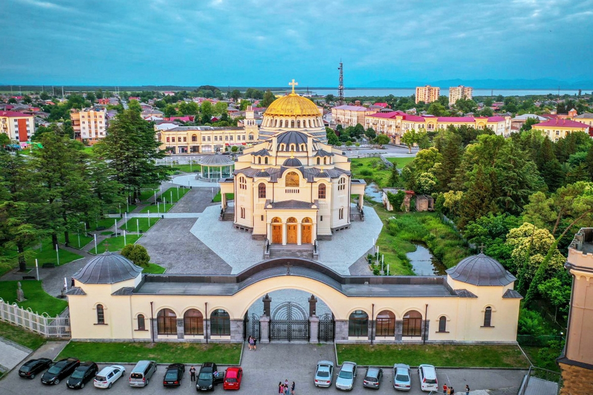 Poti Walking Tour – Lighthouse, Sea Port & Historic City Landmarks