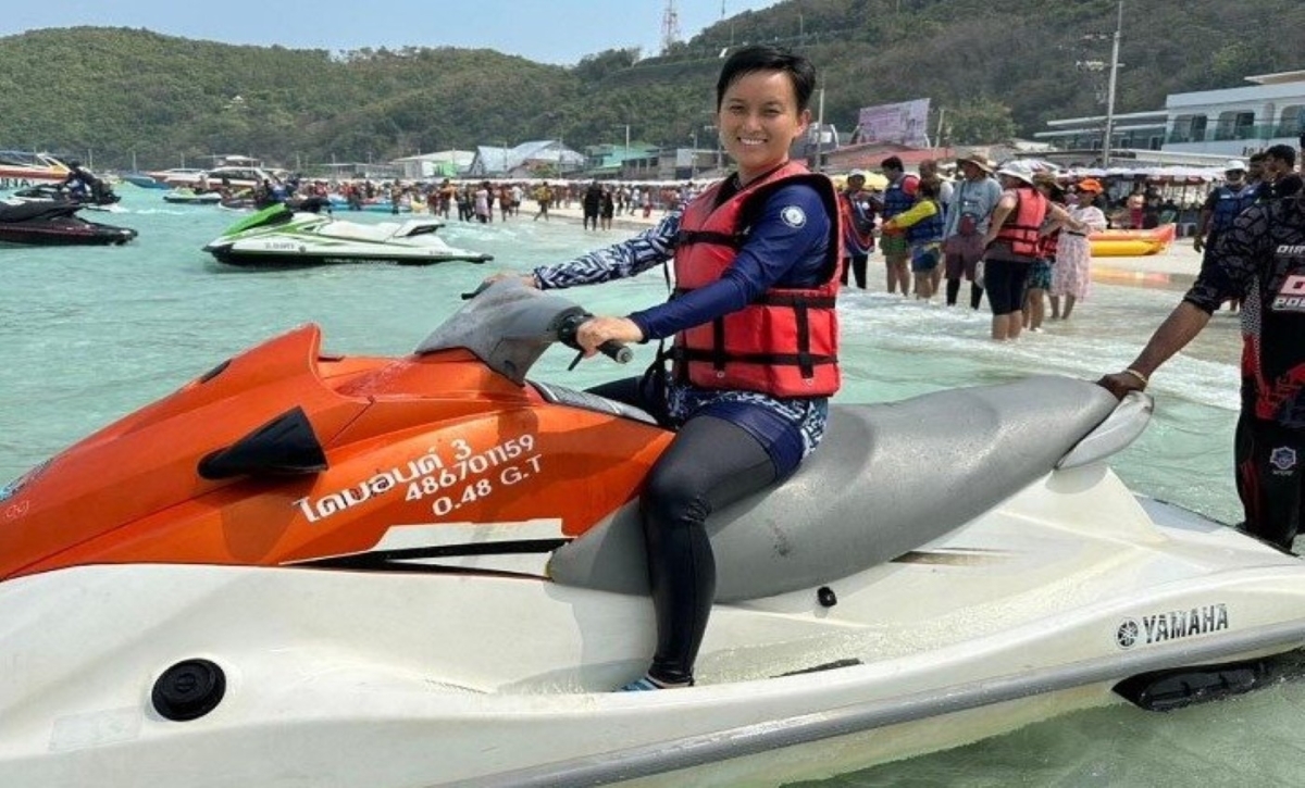 Pattaya-Koh larn: Speed boat+Sea walker+Parasailing+Jetski +lunch