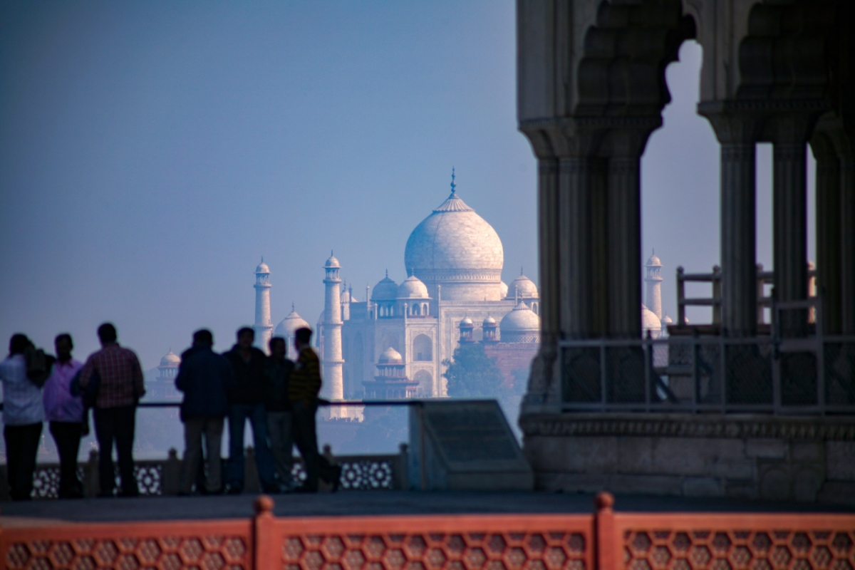 Same Day Taj Mahal Tour from Mumbai by Flight – Agra Day Trip Package