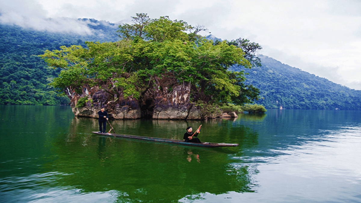 ITA Travel - Vietnam Optional Tour - Conquer Nang River and Ba Be Lake
