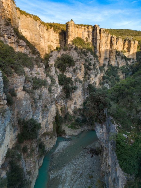 Daily tour of Berat, Tubing in Osumi River & Traditional Lunch