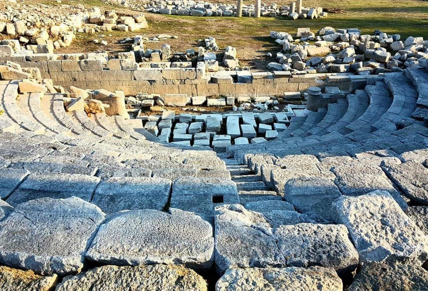 Daily Teos Ancient City & Sigacik Tour from Cesme