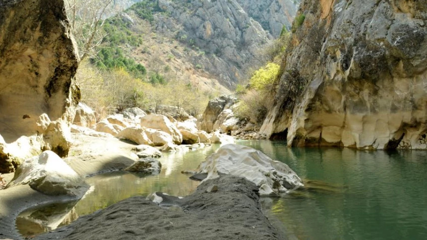Daily Yozgat Turkish Bath & Kazankaya Canyon Tour