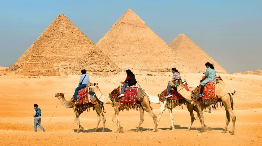 Half Day Tour to Giza Pyramids and Sphinx