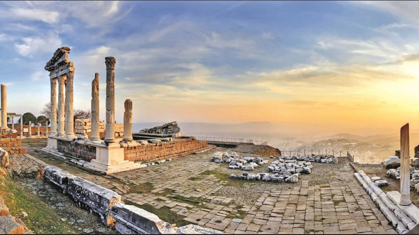 9 Day Road Trip Istanbul Canakkale Troy Pergamon Ephesus Pamukkale Antalya
