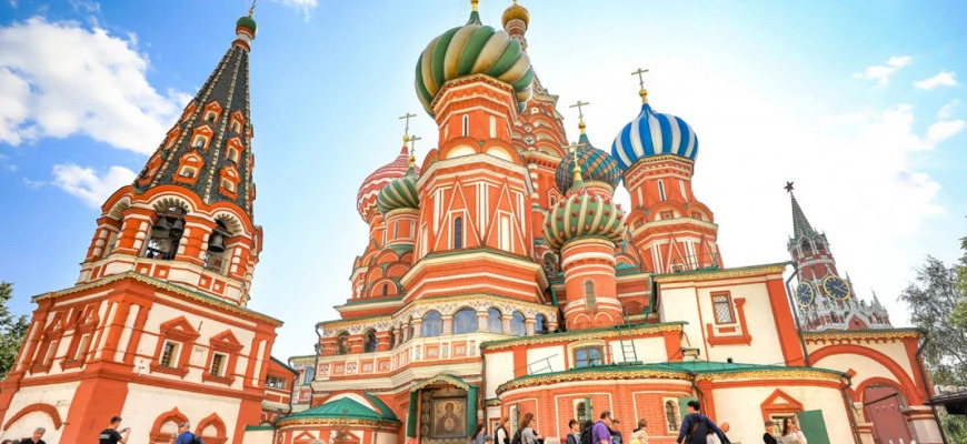 10 Surprising Facts About Russia
