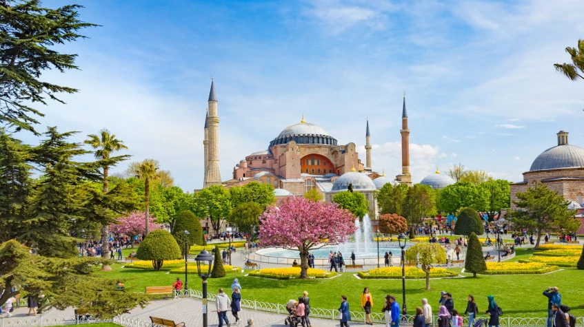 6 Days Deluxe Istanbul Tour With Raffles Hotel