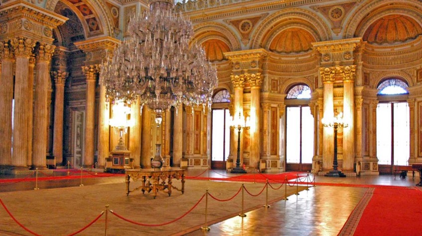 Daily Dolmabahce Palace Tour